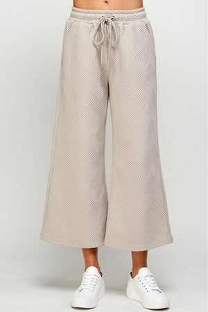 
            
                Load image into Gallery viewer, TEXTURED CROPPED WIDE LEG PANTS S-3X (Multiple Options)
            
        
