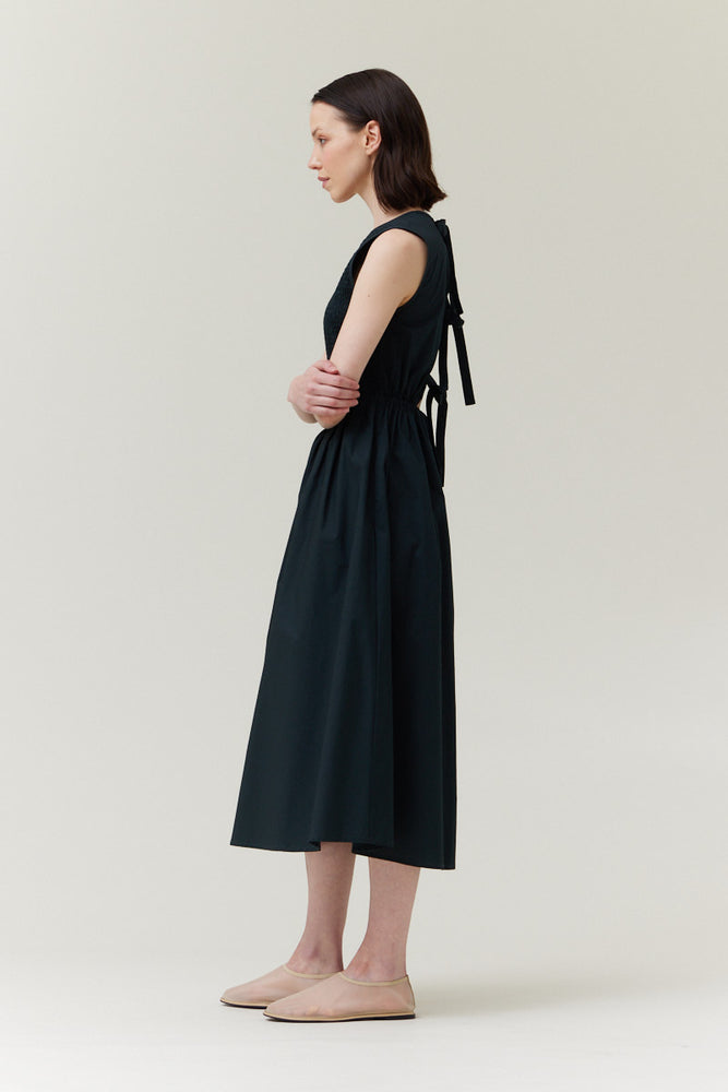 SLEEVELESS BACK TIE MAXI DRESS