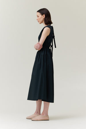 SLEEVELESS BACK TIE MAXI DRESS
