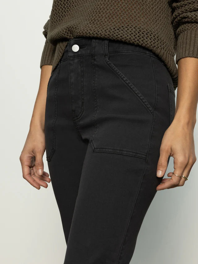 SCULPTED HAYDEN STRAIGHT CROP