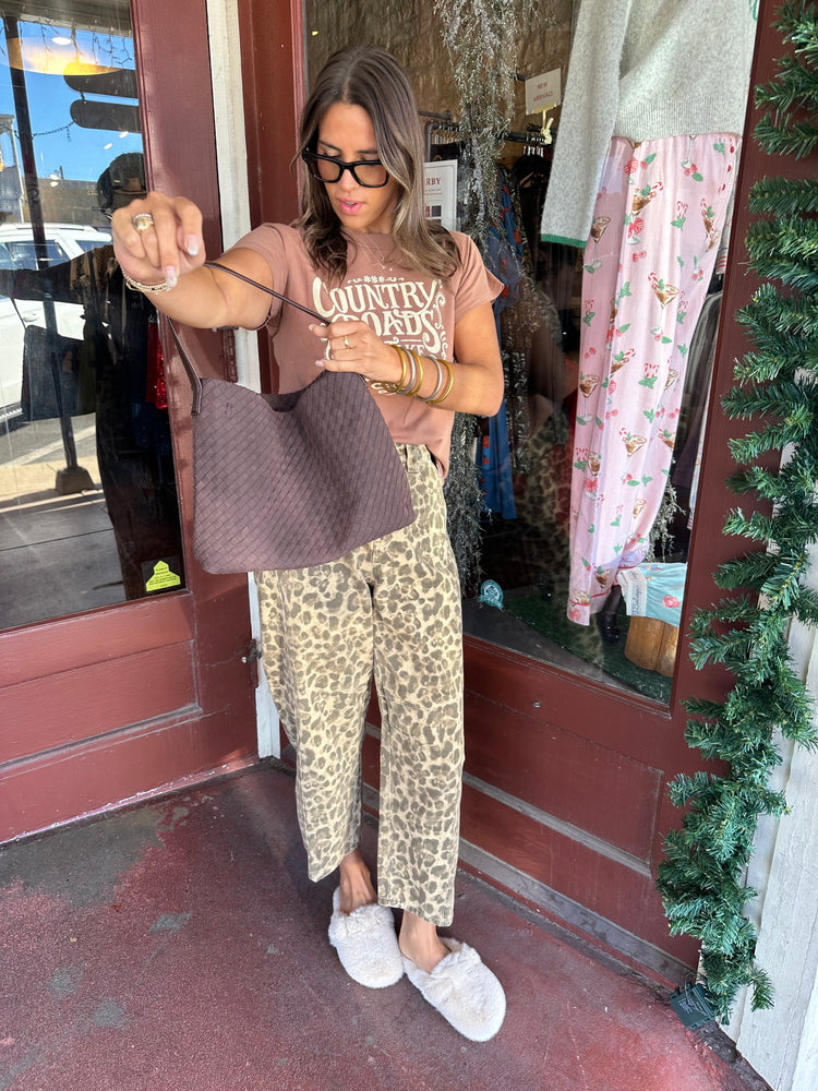 LEOPARD PRINTED BARREL PANTS