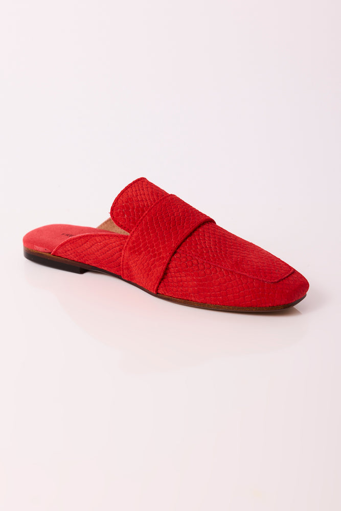 AT EASE EMBOSSED LOAFER