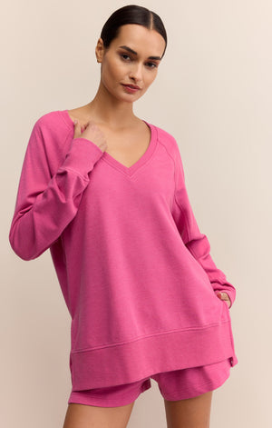 WEEKENDER V NECK