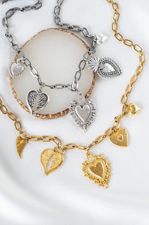 SACRED HEARTS NECKLACE